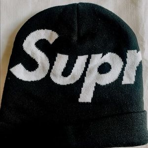 Supreme Hat Black & White Never worn